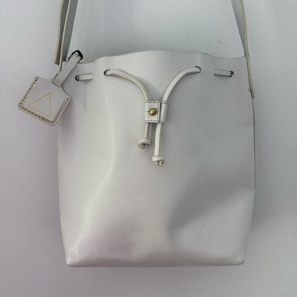 Kelsi Dagger white Wythe leather bucket bag - Picture 5 of 15